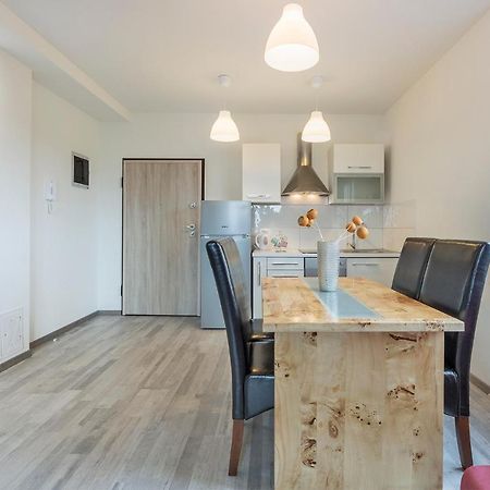 2 Bedroom Apartment Peroj Fažana エクステリア 写真
